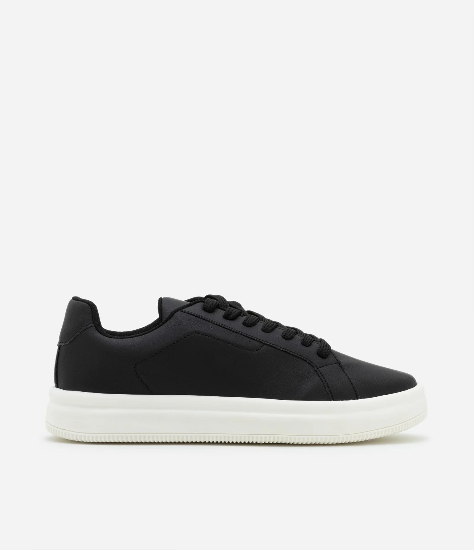 Bold Sole Casual Trainers – Black & White